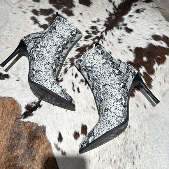 Steve Madden Ender Bootie Size 7.5 B12A - Picture 9 of 10